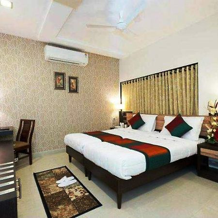 Hotel Siddharth Palace Jaipur Ngoại thất bức ảnh