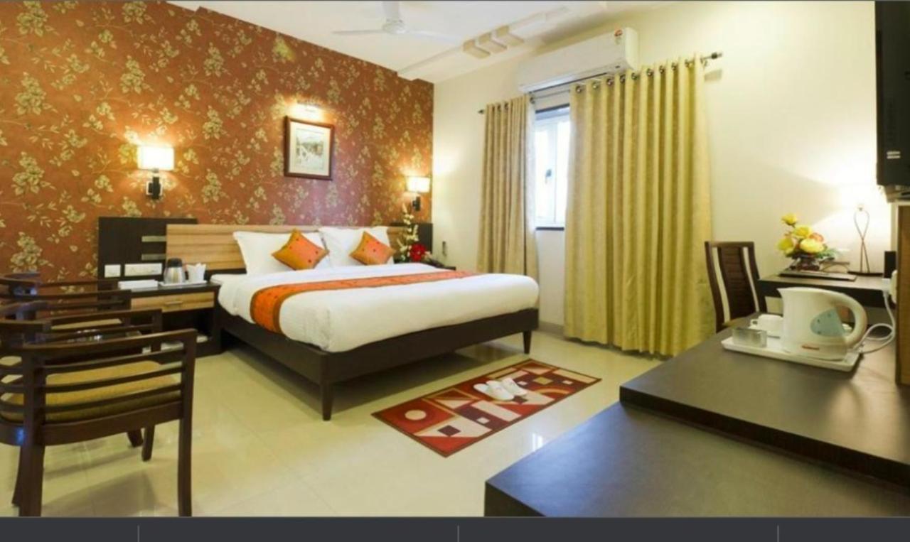 Hotel Siddharth Palace Jaipur Ngoại thất bức ảnh