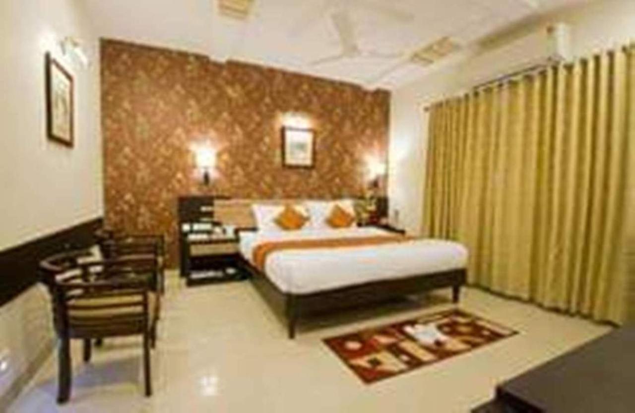 Hotel Siddharth Palace Jaipur Ngoại thất bức ảnh